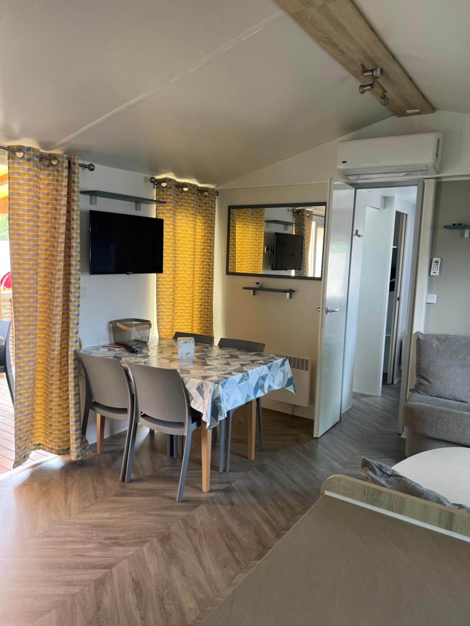 Mobilhome La Carabasse Vias Plage Exterior photo